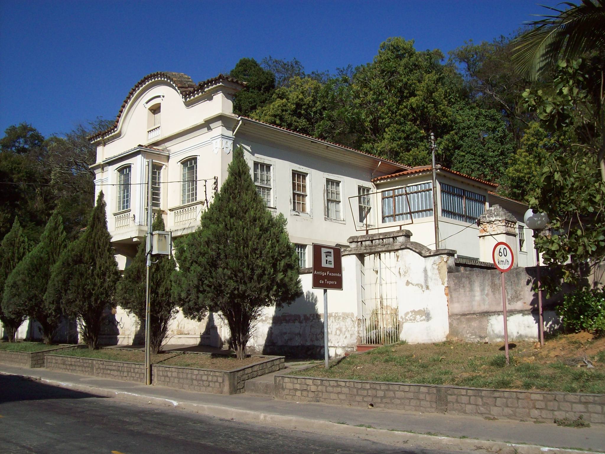 Fazenda da Tapera: Imóvel mais antigo de Juiz de Fora está abandonado