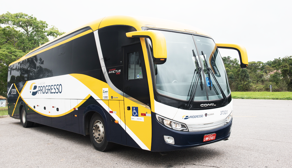 Chuva dentro de ônibus expõe problemas financeiros da Viação Progresso
