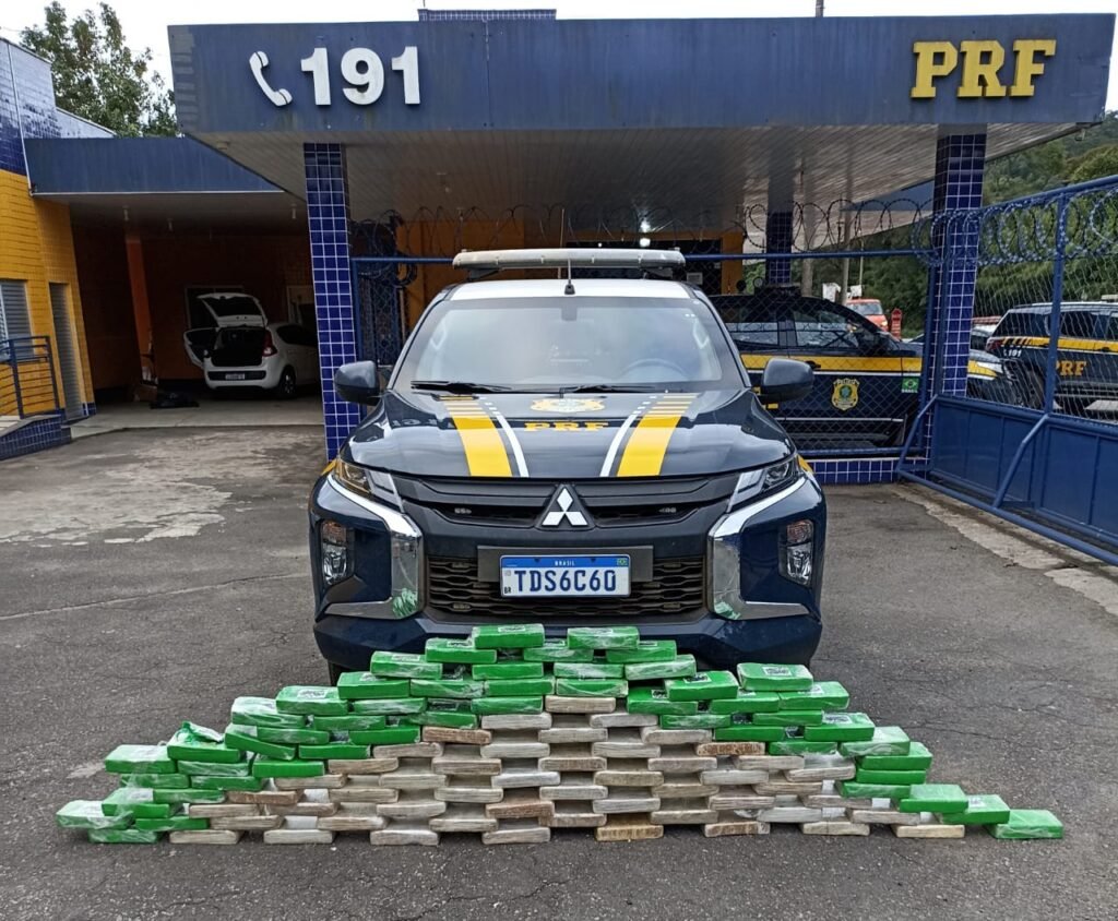 PRF-JF apreendeu R$ 12 milhões em basta base de cocaína