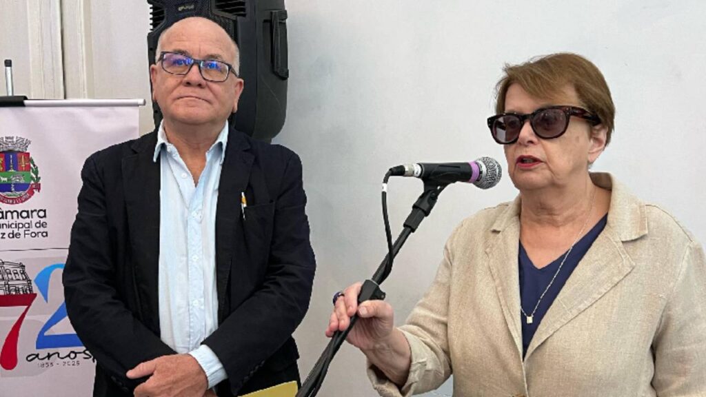 Trilhas da Liberdade: Juiz de Fora celebra democracia com novo painel artístico na Câmara Municipal 1 Trilhas da Liberdade