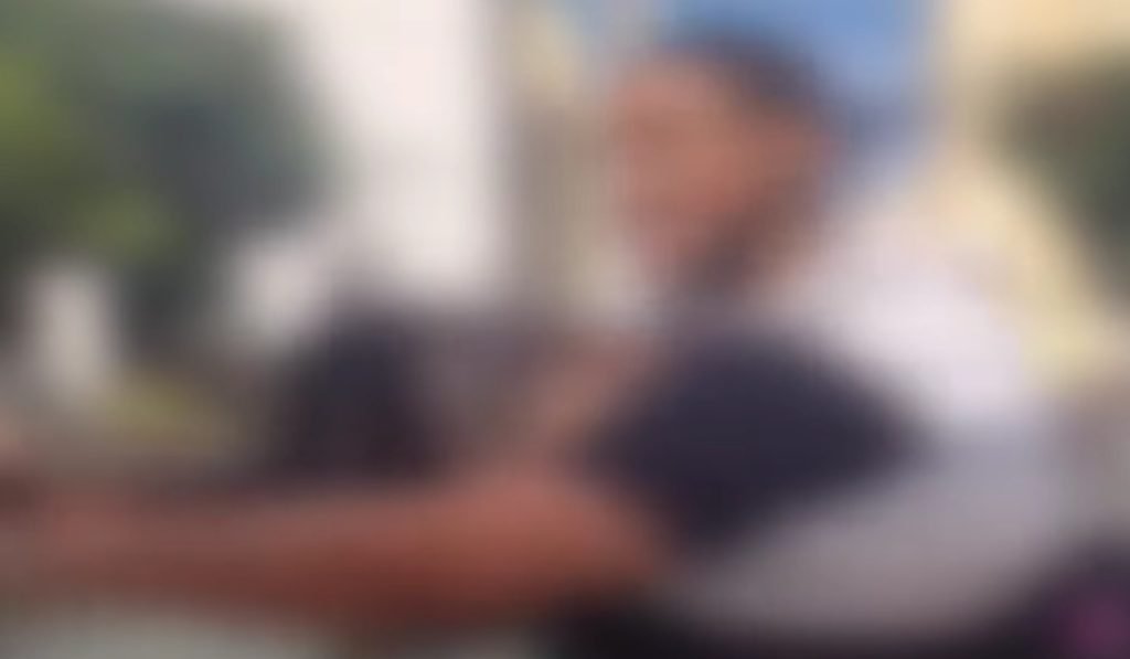Mãe que incita filho a agredir adolescente é liberada pela Polícia Civil, mas responderá a inquérito 4 Mãe incita filho a agredir adolescente vai responder a inquérito