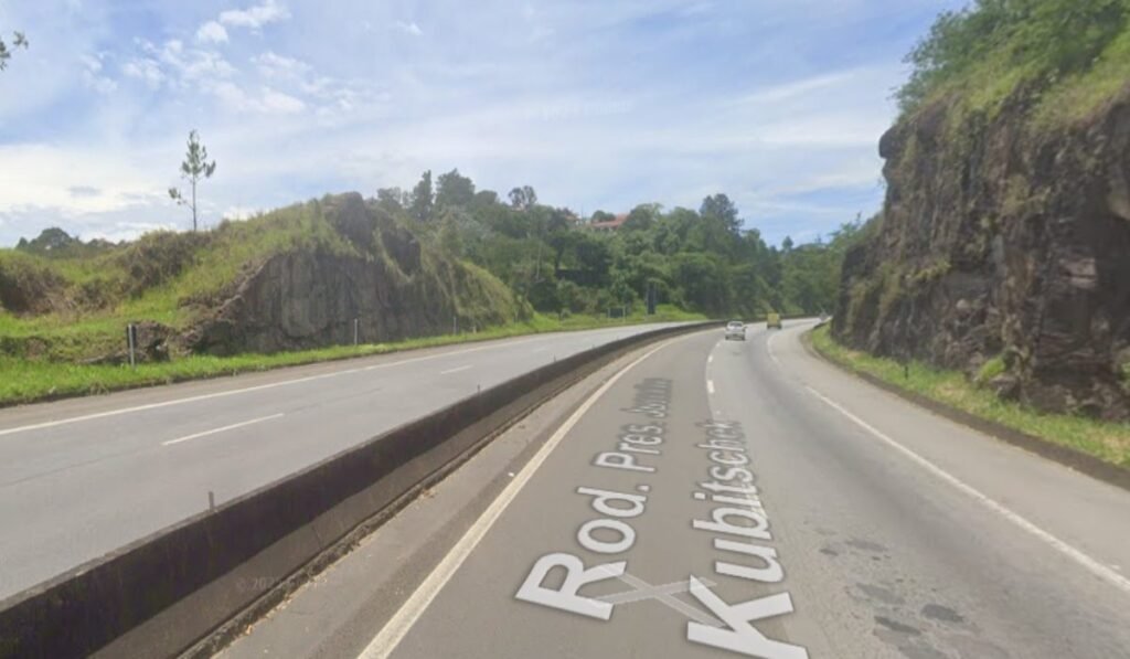 BR-040 tem nova quilometragem entre Barreira do Triunfo e divisa com o RJ 1 morte de motociclista na BR-040 em juiz de fora