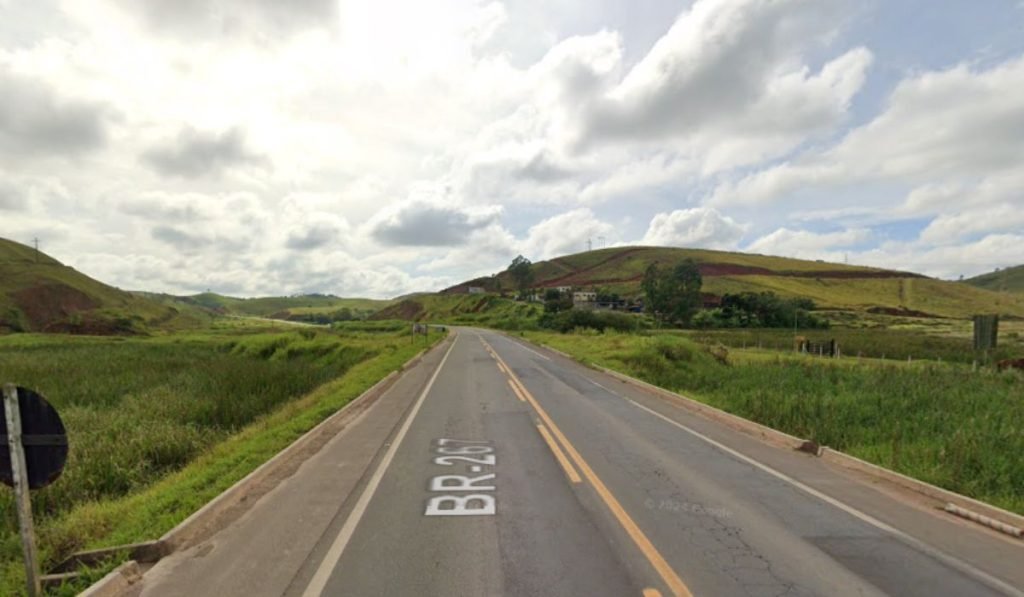 Acidente na BR-267 deixa pedestre morto, na altura de Valadares, em JF 9 Acidente na BR-267 deixa um pedestre morto