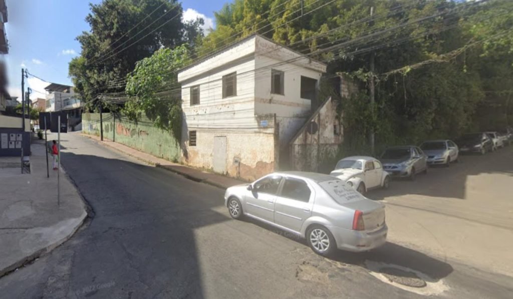 PM encontra criança com faca no bairro Ipiranga; Arma foi levada após menina ser agredida por colega da escola 10 Criança com faca foi encontrada no bairro Ipiranga
