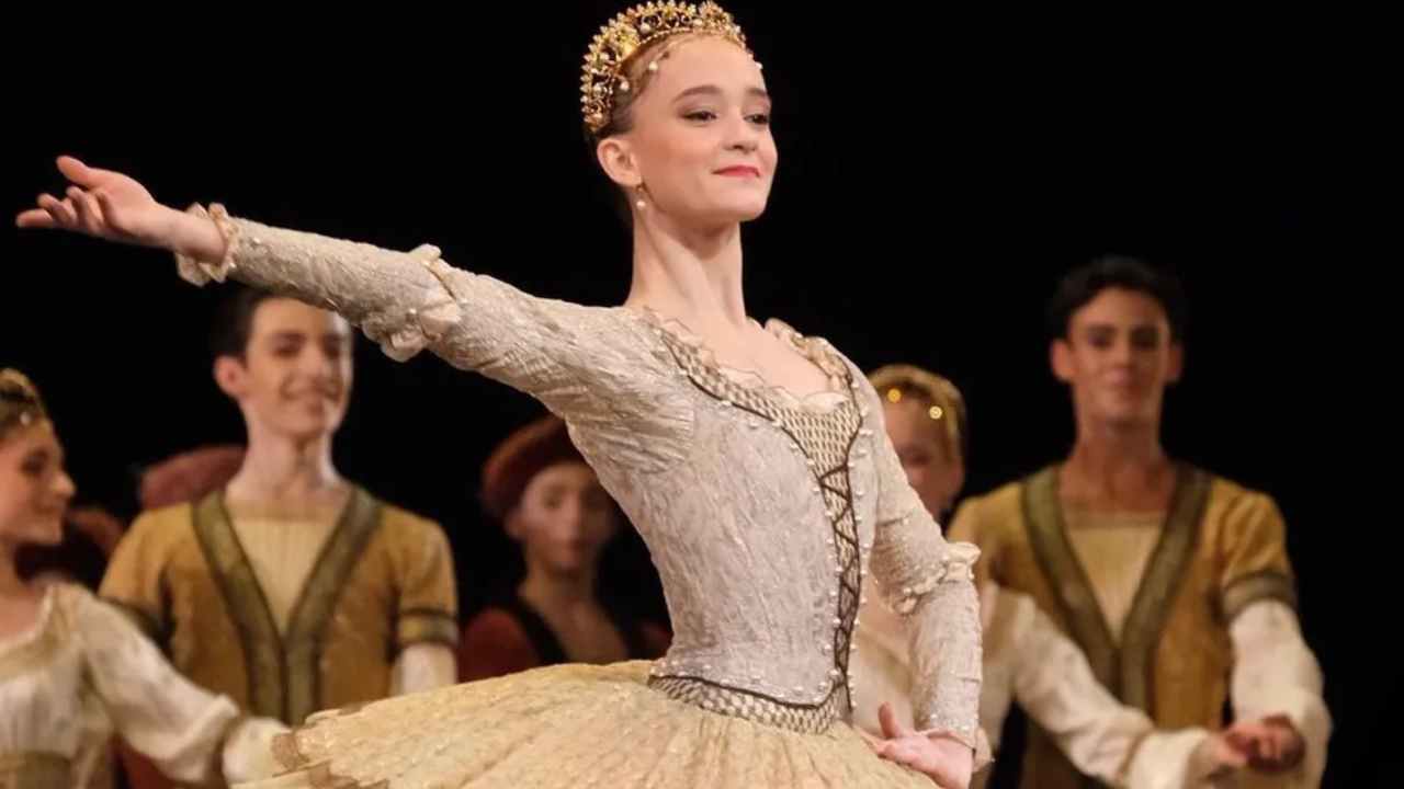 Luciana Sagioro bailarina
