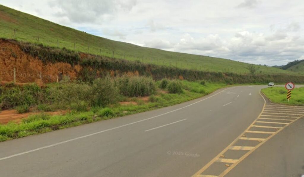 corpo de mulher à beira de estrada foi encontrada na AMG 3085 em juiz de fora