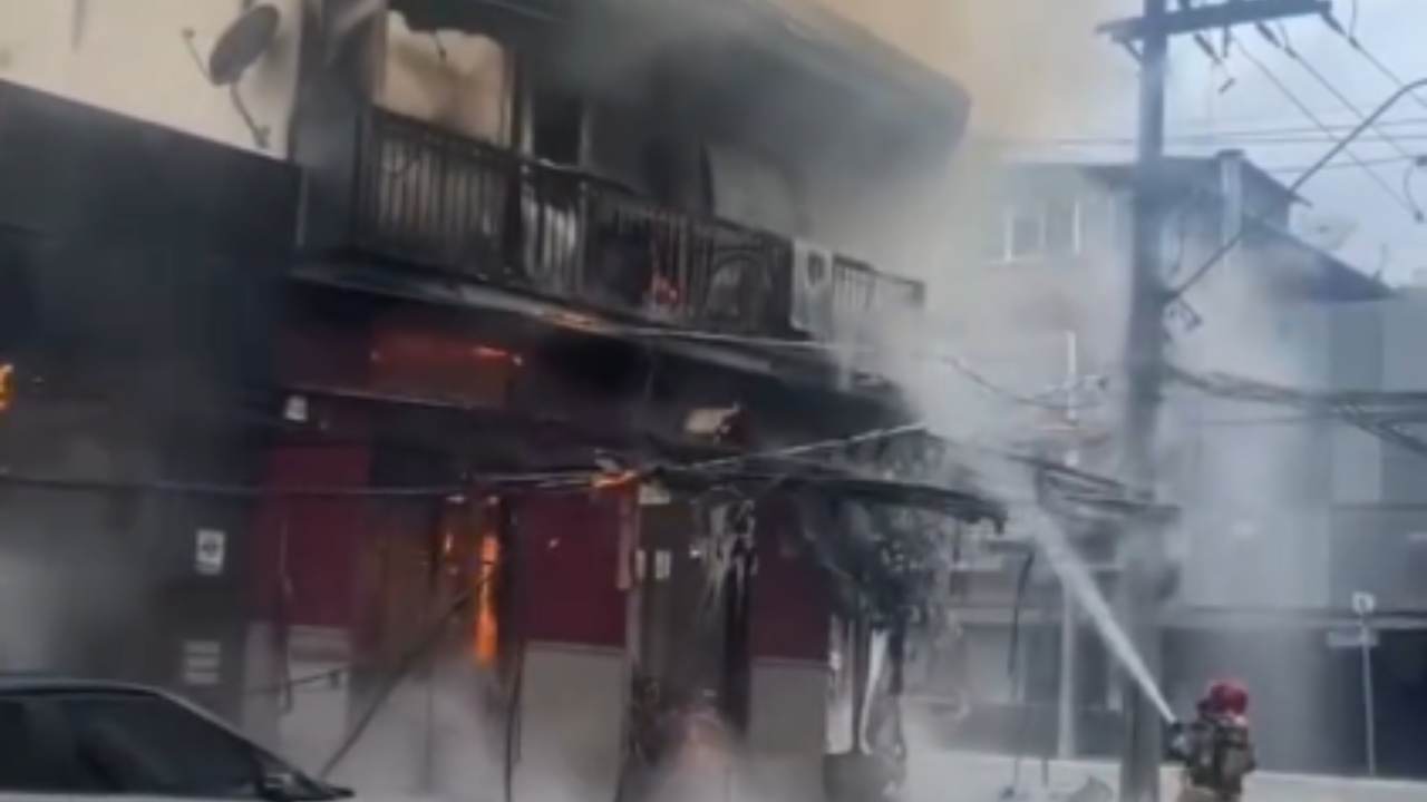 incendio no alto dos passos