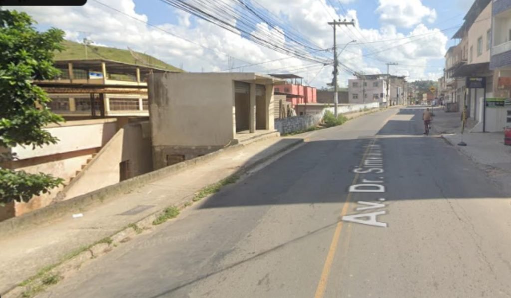 Caminhoneiro é assaltado e tem R$ 48 mil roubados, em Juiz de Fora 8 Caminhoneiro é assaltado depois de fazer entrega na Ceasa