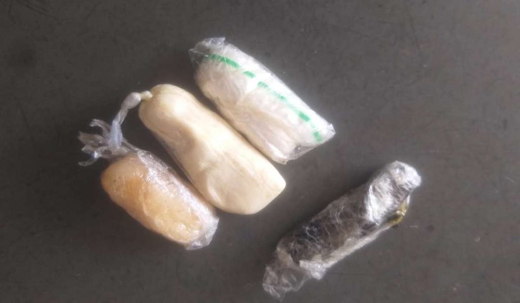 Policiais penais fazem 3 apreensões de drogas neste final de semana nos presídios de Juiz de Fora 5 Apreensões de drogas nos presídios de Juiz de Fora