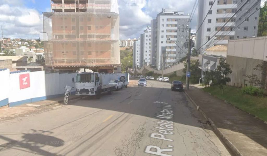 Empresário é assaltado e tem cordão roubado no bairro Estrela Sul, em Juiz de Fora 9 empresário assaltado no bairro Estrela Sul