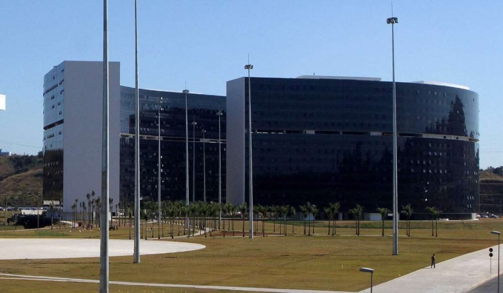 Minas Gerais terá 11 candidatos a Governador 4 Governo divulga como será a implantação das escolas cívico-militares em Minas mudança sistema de saúde governo de minas candidatos ao governo de minas