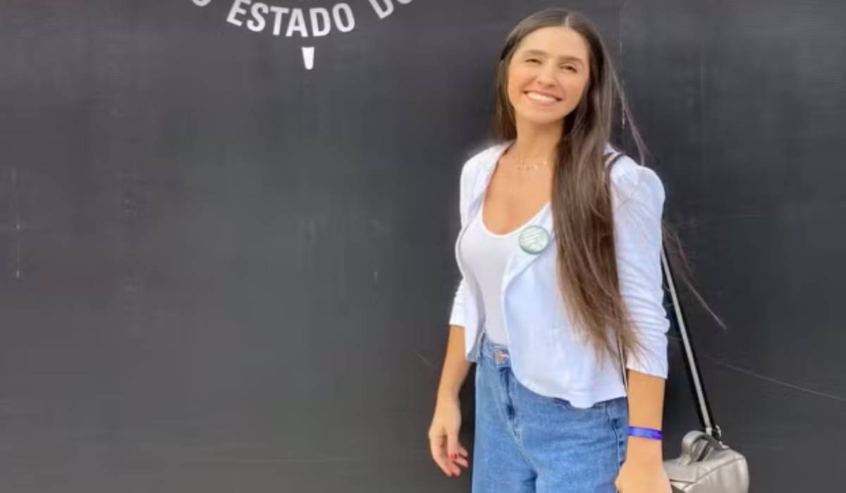 Larissa Carvalho, estudante de medicina na UFRJ