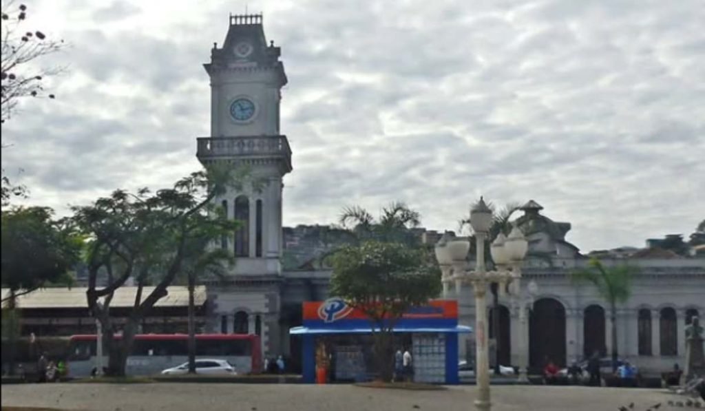 Varal Solidário doa roupas a quem foi afetado por tragédia em Juiz de Fora 4 Ato da esquerda contra PEC da Blindagem e PL da Anistia ocorrerá na praça da estação em Juiz de Fora. Varal Solidário