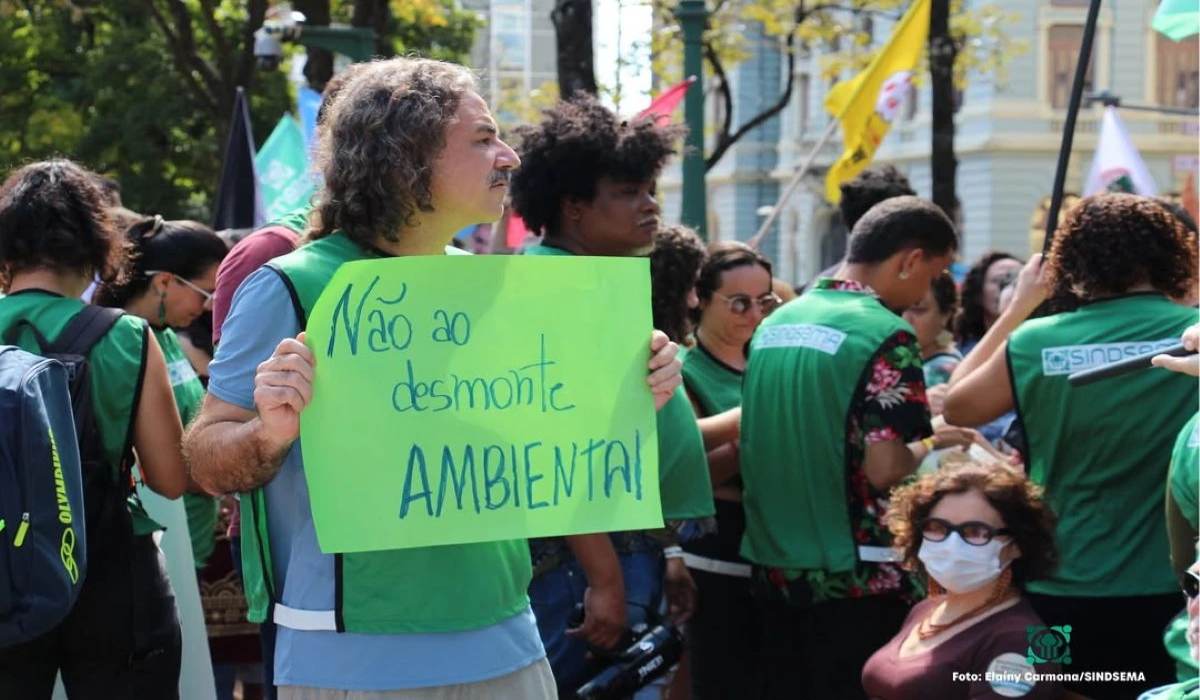Servidores do meio ambiente de Minas em Greve