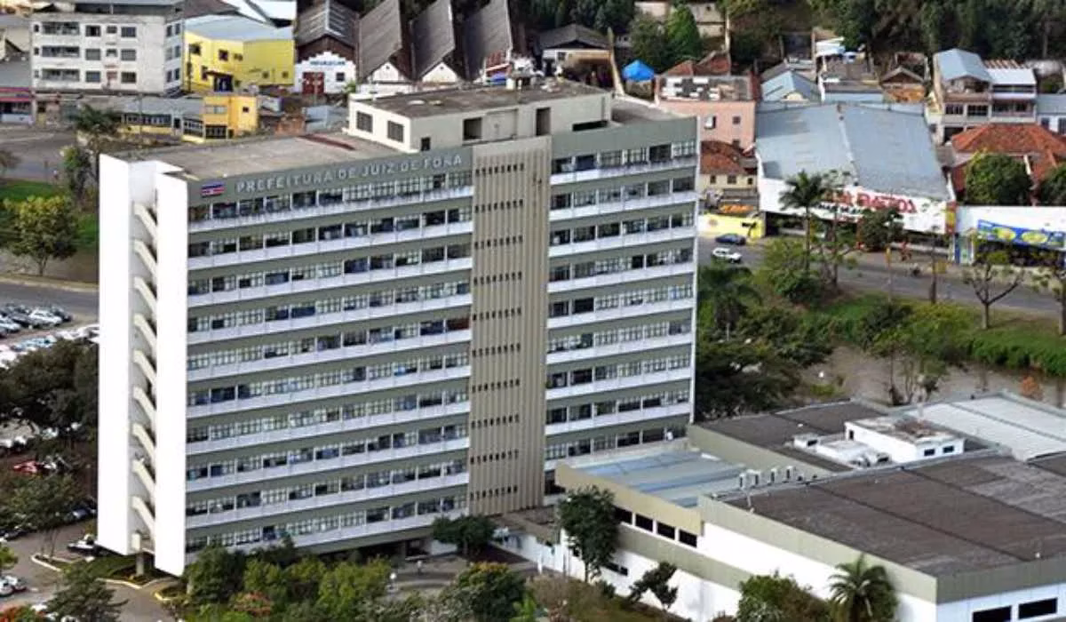 A PJF não cumpriu o acordo estabelecido no início de setembro com professores de apoio, referente ao adicional de 20%. Com o fechamento da folha, os profissionais perceberam a ausência do pagamento.