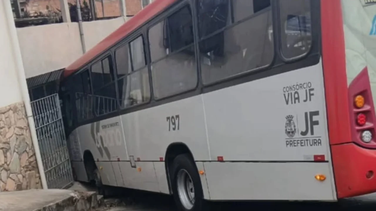 onibus santo antonio acidente 440 juiz de fora