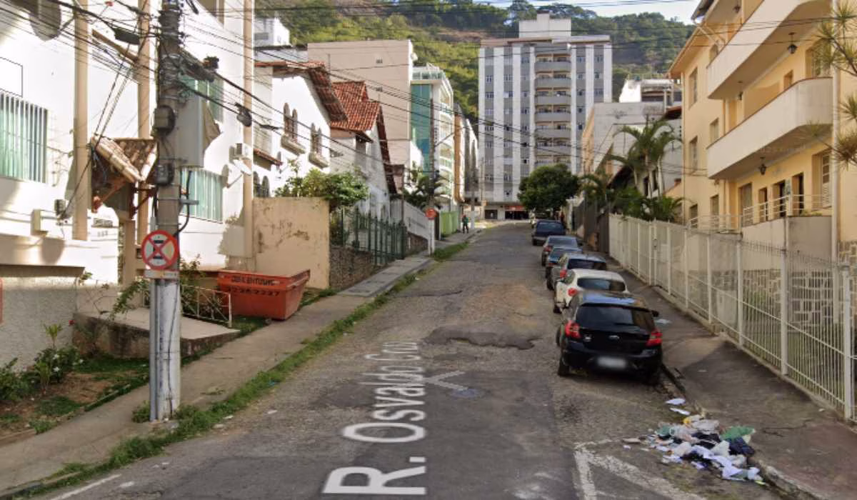 Torcedor organizado preso com arma de fogo no centro de Juiz de Fora
