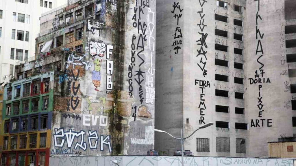 Projeto prevê multa de R$ 5 mil por pichação e vandalismo em Juiz de Fora 7 Pichação em juiz de fora