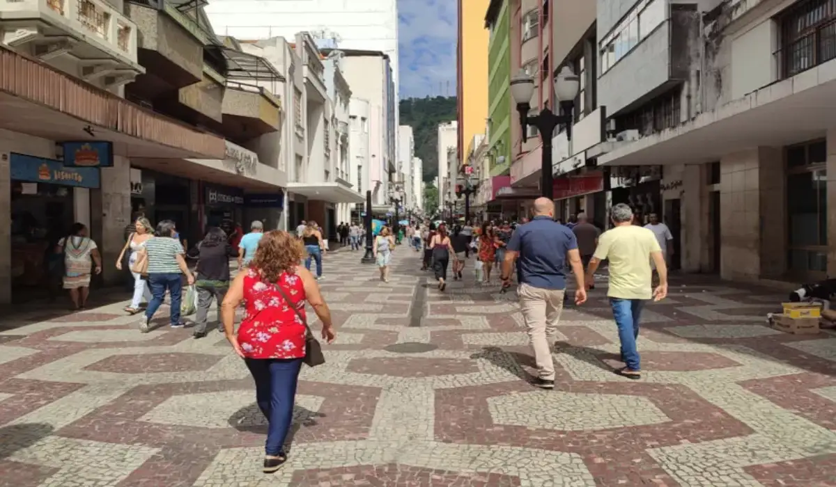 Calçadão da Rua Halfeld , em Juiz de Fora, completa 50 anos