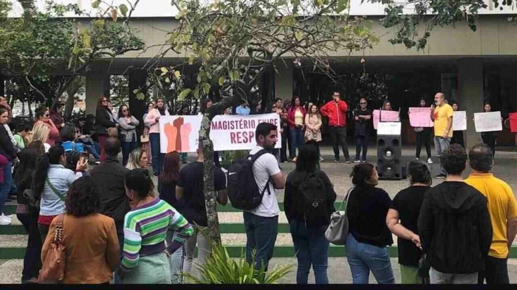 Magistério Municipal de Juiz de Fora paralisa atividades na segunda(10) para assembleia 8 Magistério Municipal de Juiz de Fora paralisa atividades na segunda para assembleia