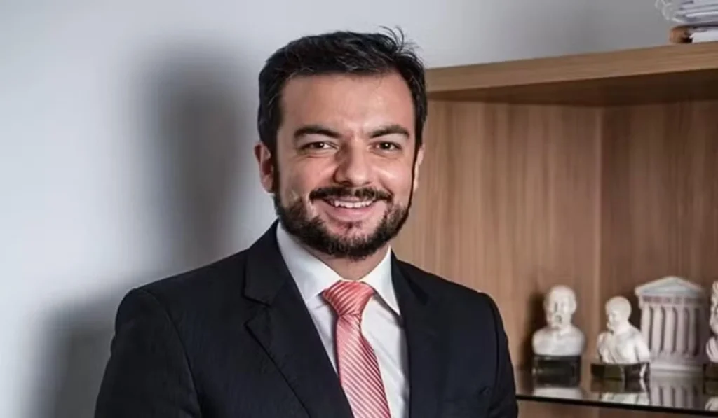 Marcelo Mendonça foi assassinado no escritório que trabalhava em Viçosa