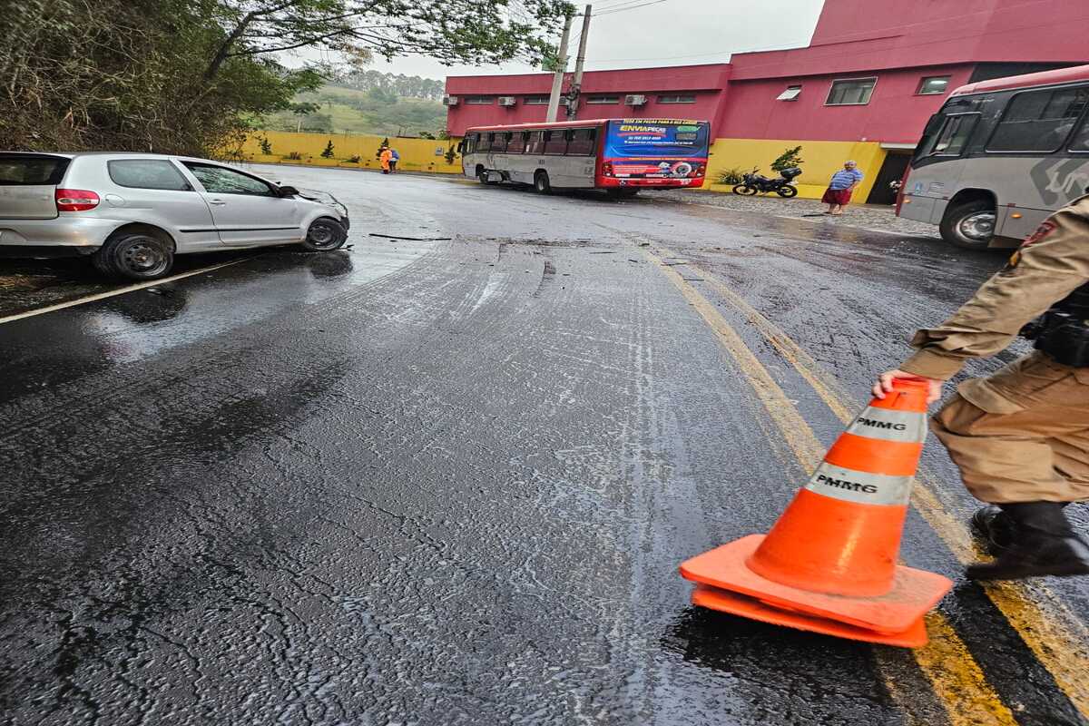Chovia no momento do acidente