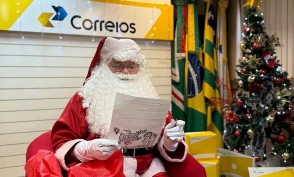 As cartinhas do Papei Noel dos Correios poderão ser adotadas até 05/12/2025, presencialmente na Agência Central de Juiz de Fora