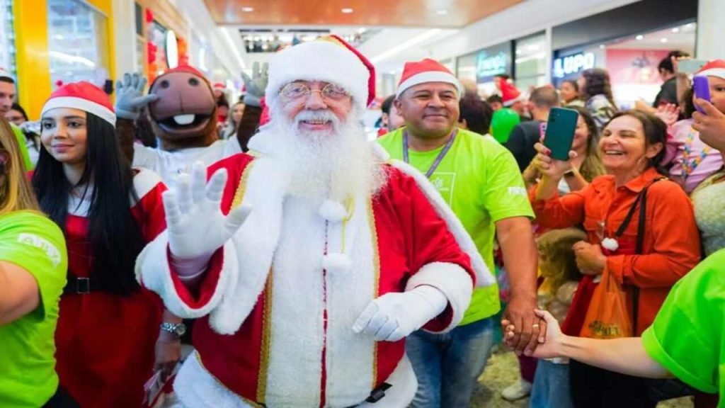 Chegada do Papai Noel abre programação de Natal no Jardim Norte 10 papai noel chega ao jardim norte em juiiz de fora