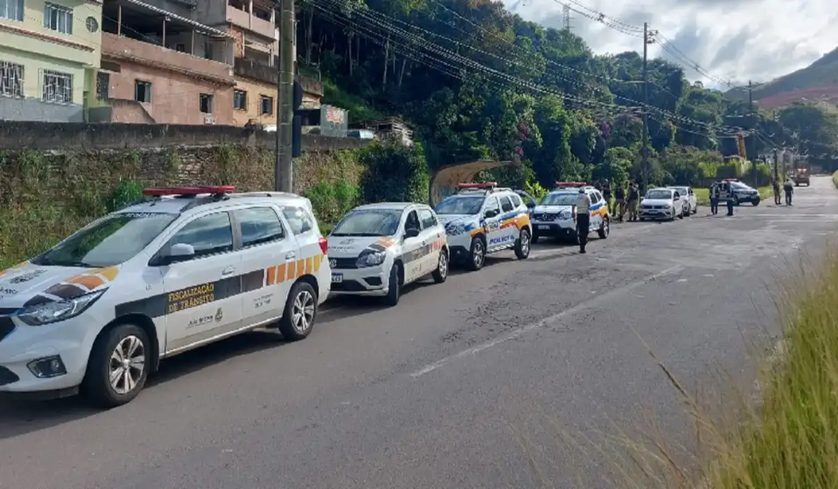Agente de Trânsito de Juiz de Fora dirigem viatura sem curso obrigatório exigido por lei