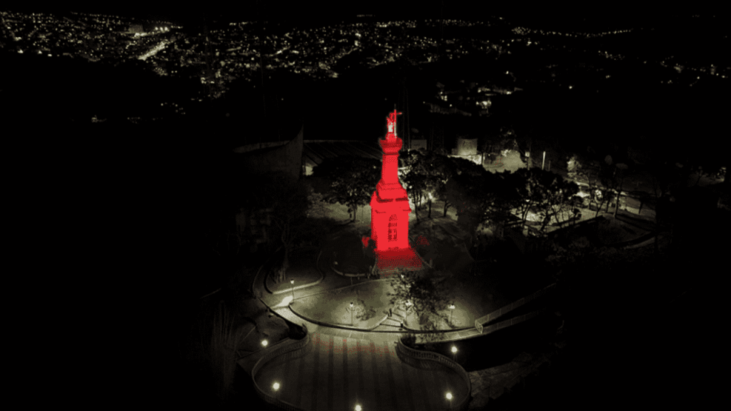 Juiz de Fora recebe iluminação especial e ações de conscientização pelo Dezembro Vermelho contra HIV/AIDS