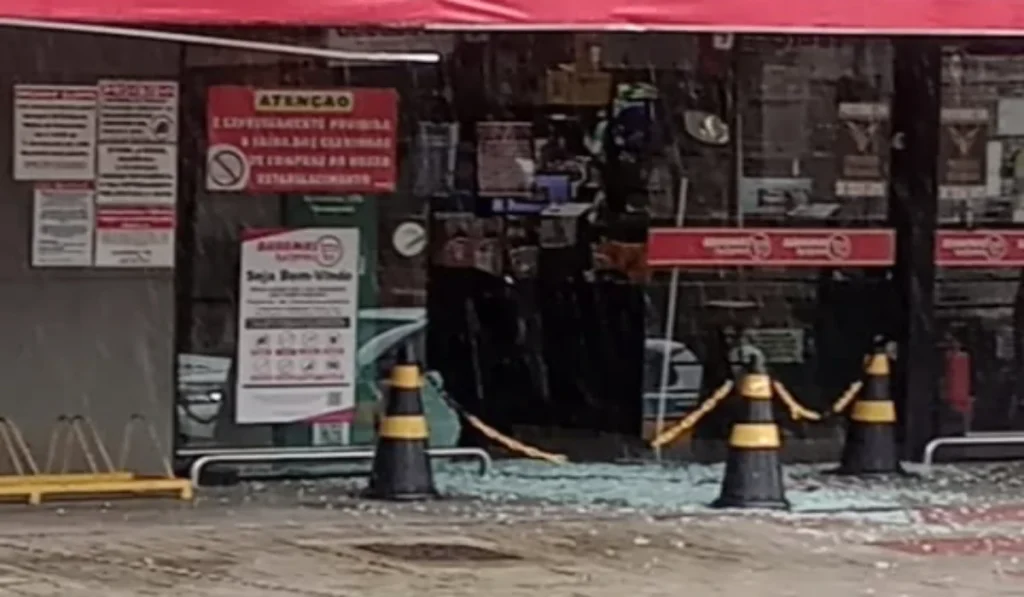 Bahamas do Morro da Glória foi arrombado por morador em situação de rua