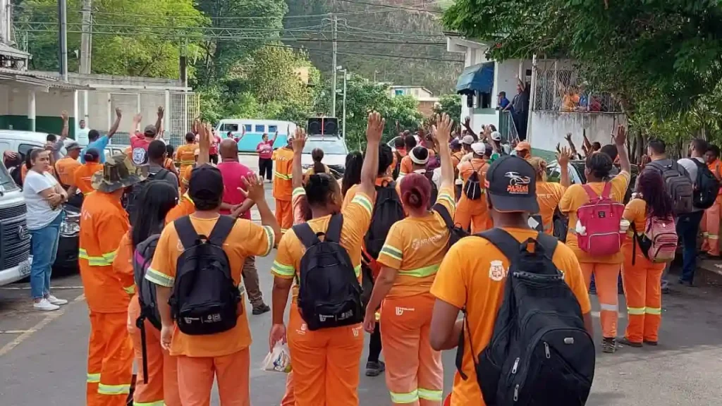 Demlurb voltam ao trabalho