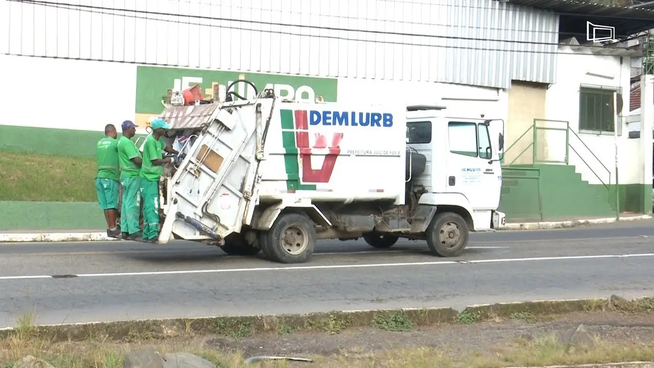 caminhao lixo demlurb