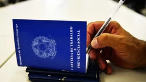 Idade mínima para se aposentar vai subir em 2026