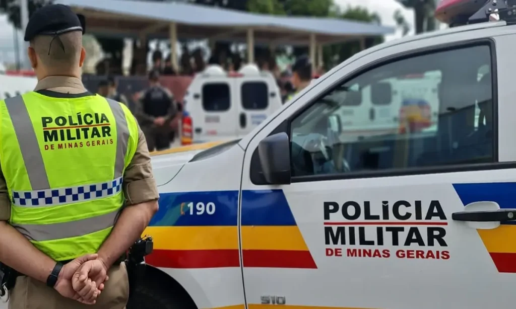 PM salva bebê engasgada durante atendimento de emergência em Juiz de Fora 9 Polícia Militar amplia atendimento remoto de ocorrências em Minas Gerais Operação. PM salva bebê engasgada em Juiz de Fora