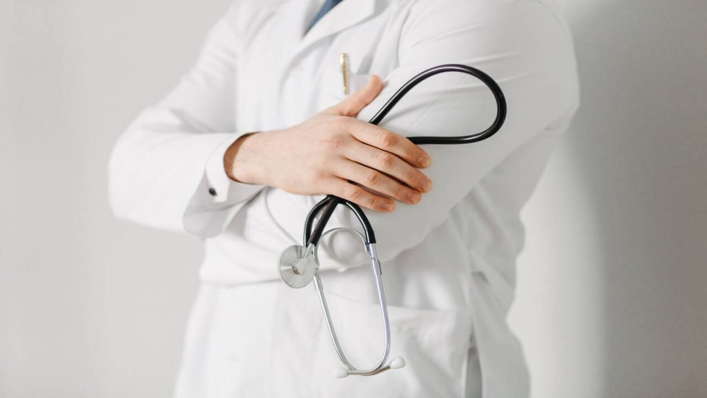 Unimed Juiz de Fora abre seleção com 89 vagas para médicos cooperados