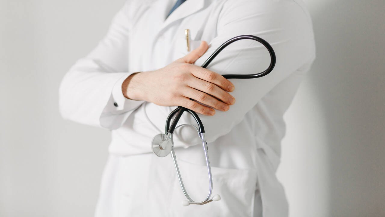Unimed Juiz de Fora abre seleção com 89 vagas para médicos cooperados