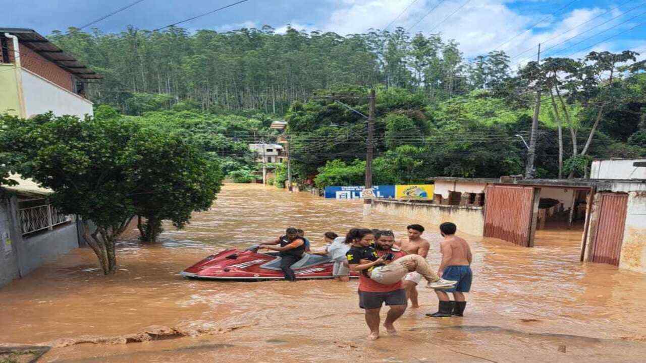 Enchente mobiliza rede de saúde e assistência em Matias Barbosa; 150 pessoas estão fora de casa