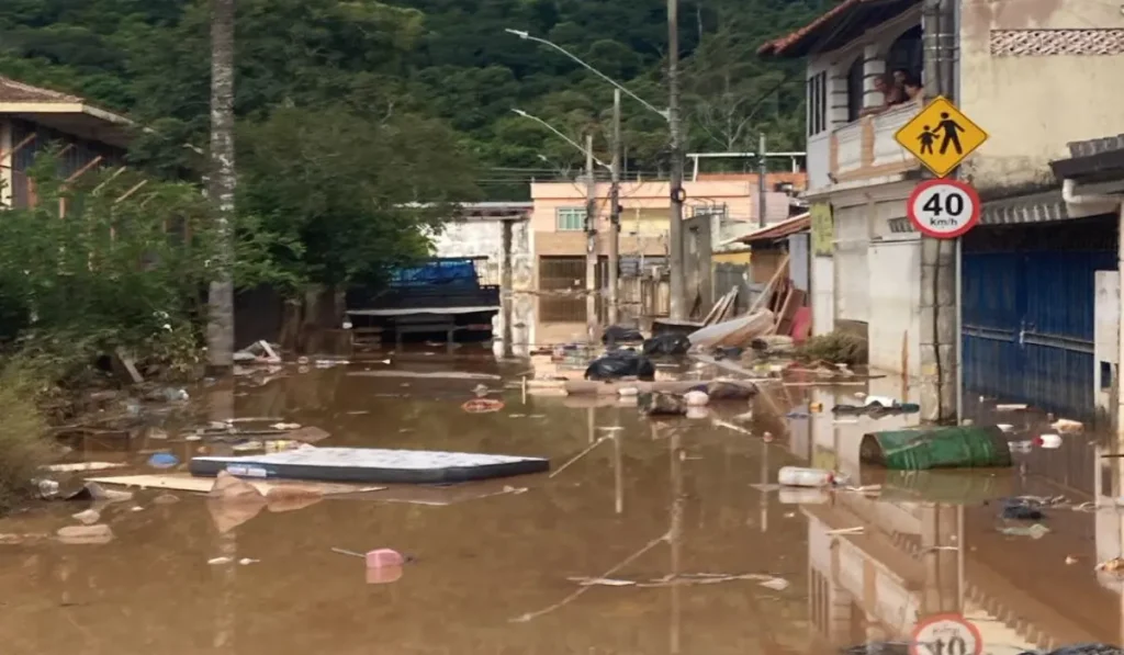 Mais 51 famílias são incluídas no Compra Assistida em Juiz de Fora 7 Bairro Industrial alagado 28/02/2026 Simples Nacional auxilio reconstrução Compra Assistida kit recomeço