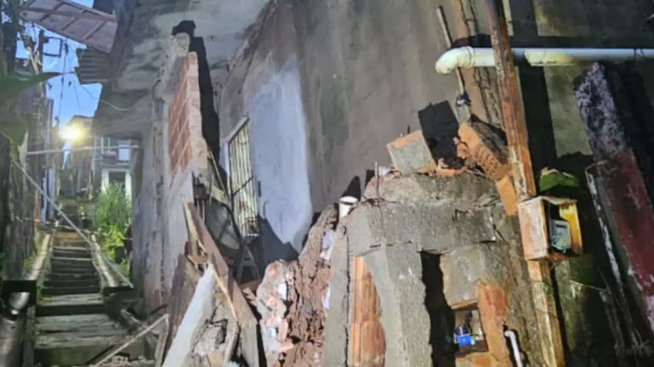 desabamento laje teixeiras