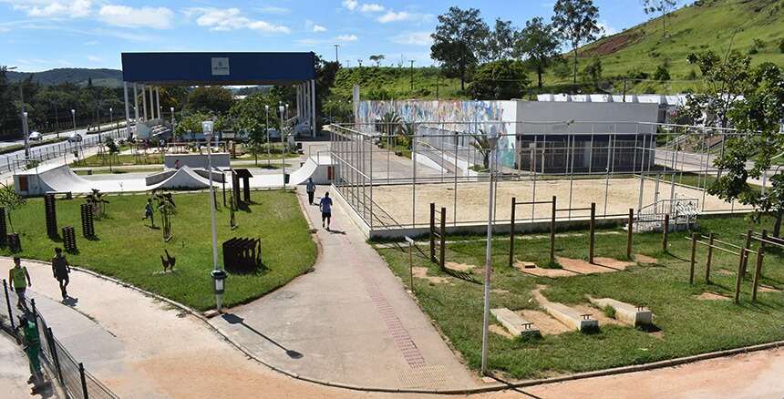 Evento de adoção de animais será realizado neste sábado na Praça CEU, em Juiz de Fora