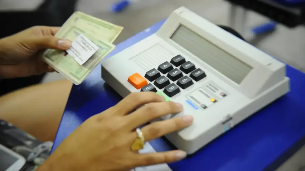 Eleitor tem até 20 de agosto para solicitar voto em trânsito nas eleições