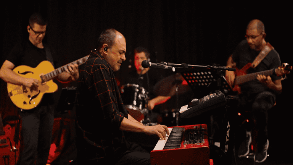 Show “Minhas Esquinas”, com Ricardo Itaborahy, será apresentado nesta quinta em Juiz de Fora 1 Show “Minhas Esquinas”, com Ricardo Itaborahy, será apresentado nesta quinta em Juiz de Fora