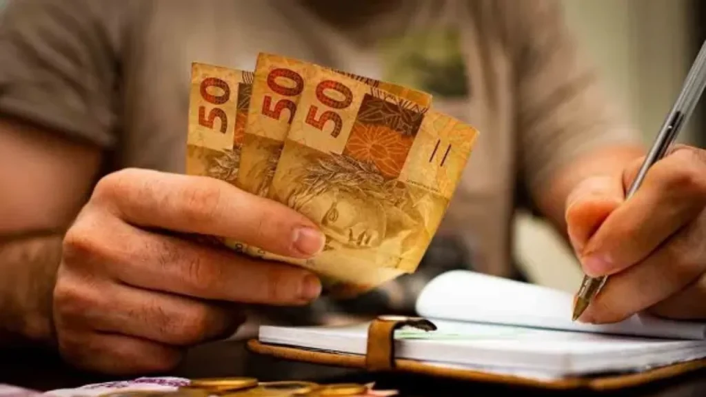 Novo programa do Governo poderá dar desconto de 90% para quitar dívidas 9 divida dinheiro