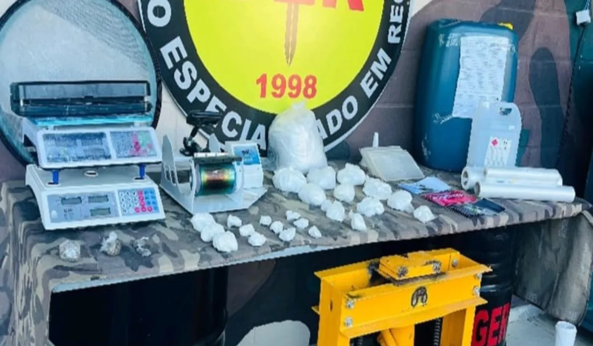 PM desmonta laboratório de drogas no Fontesville, em Juiz de Fora