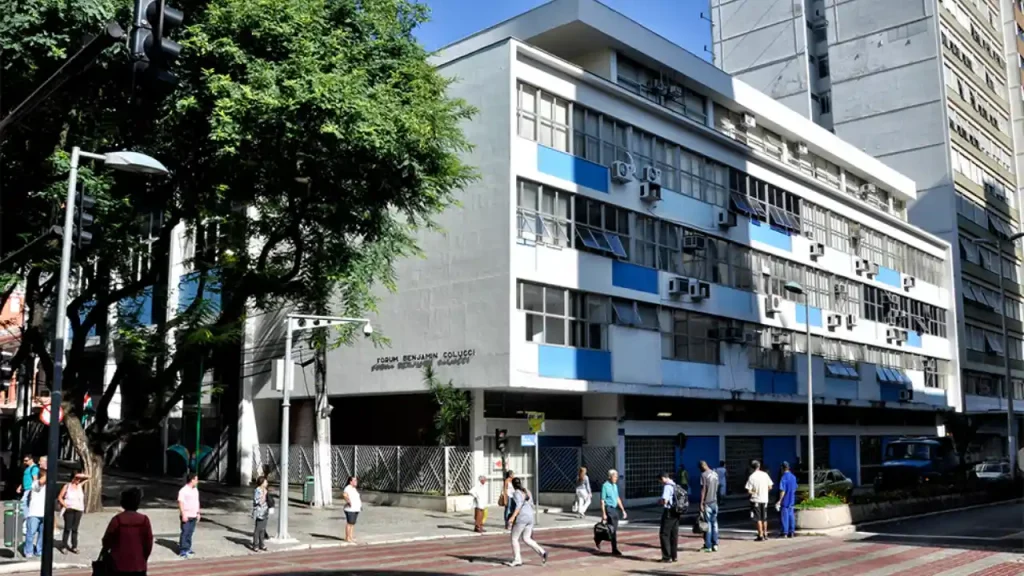 Fórum Benjamin Colucci em Juiz de Fora Justiça Julgamento condenado