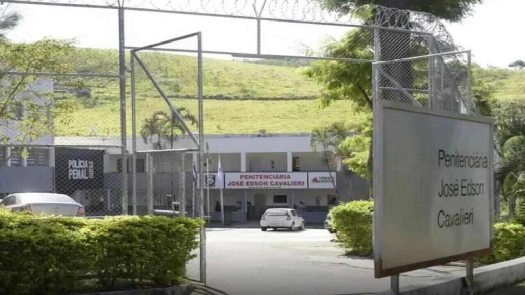 Detentos não retornam após saída temporária e são considerados foragidos em Juiz de Fora