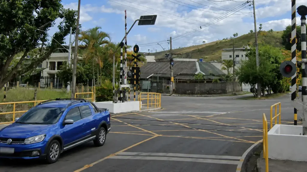 cancela trem avenida jk juiz de fora