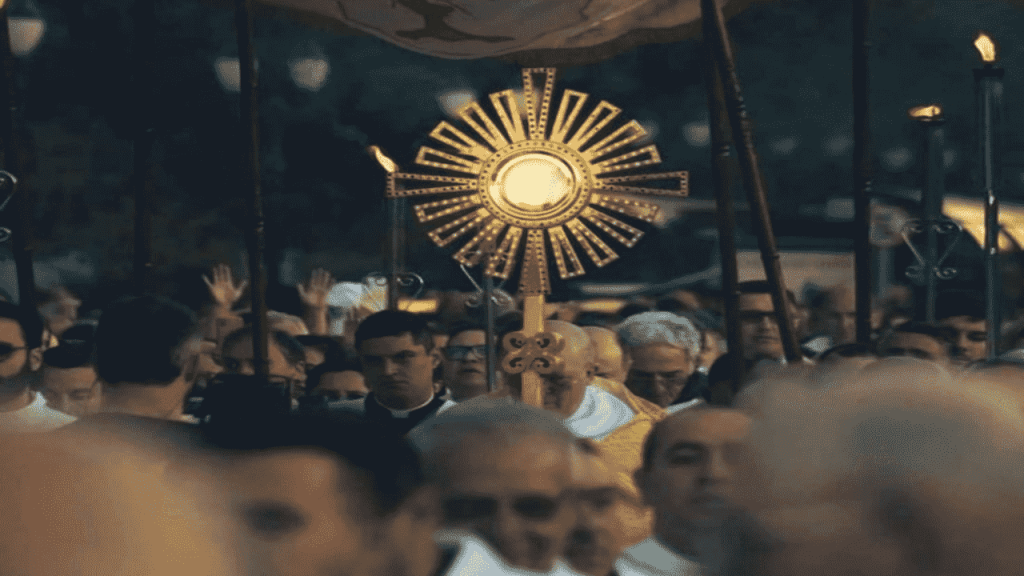 Corpus Christi reúne missas e procissões em Juiz de Fora