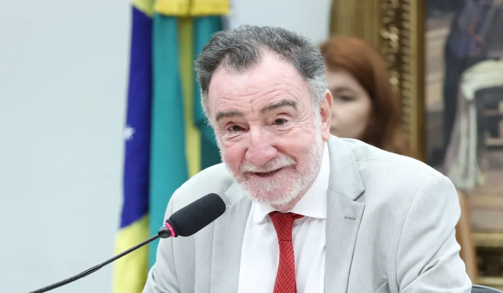 PT vai lançar patrus ananias como candidato ao governo de minas